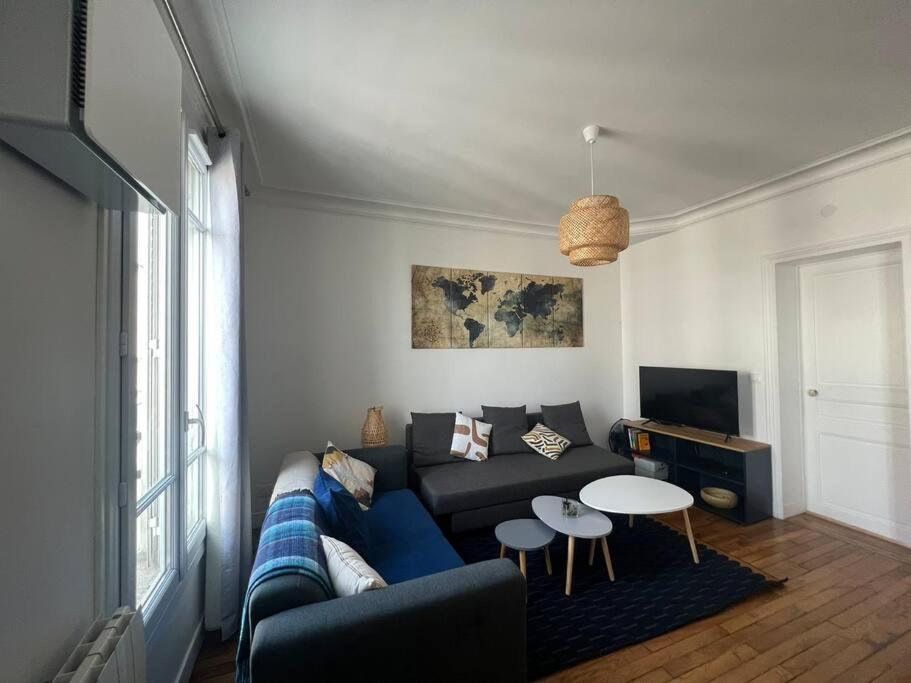 Au Quai De Seine De Paris Appartement- T2 فيتري سور سين المظهر الخارجي الصورة